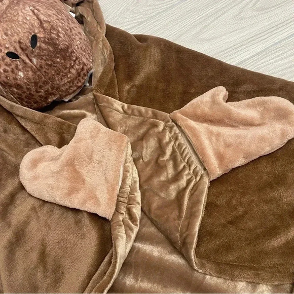 Jurassic World Brown Dinosaur Plush Head Wrap Kids Blanket size 48”Wx30”H - Picture 7 of 16